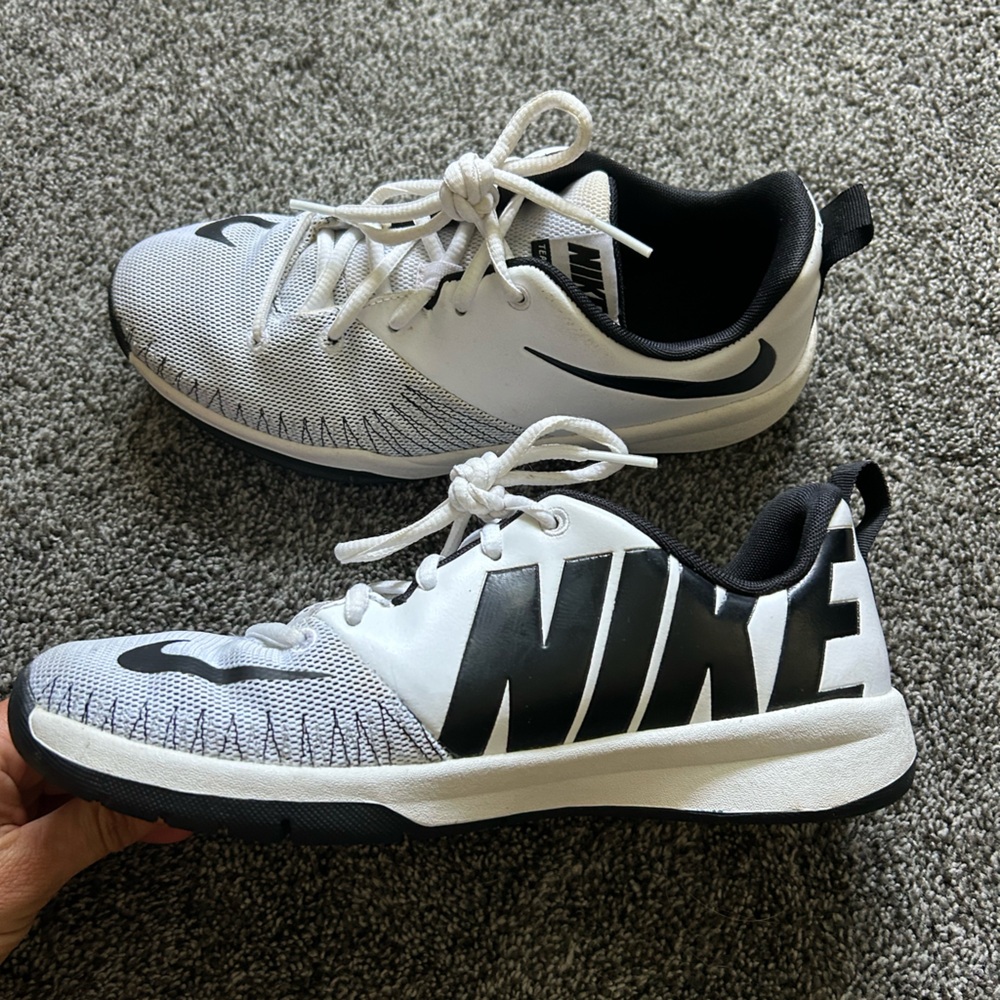 Nike low top sneakers